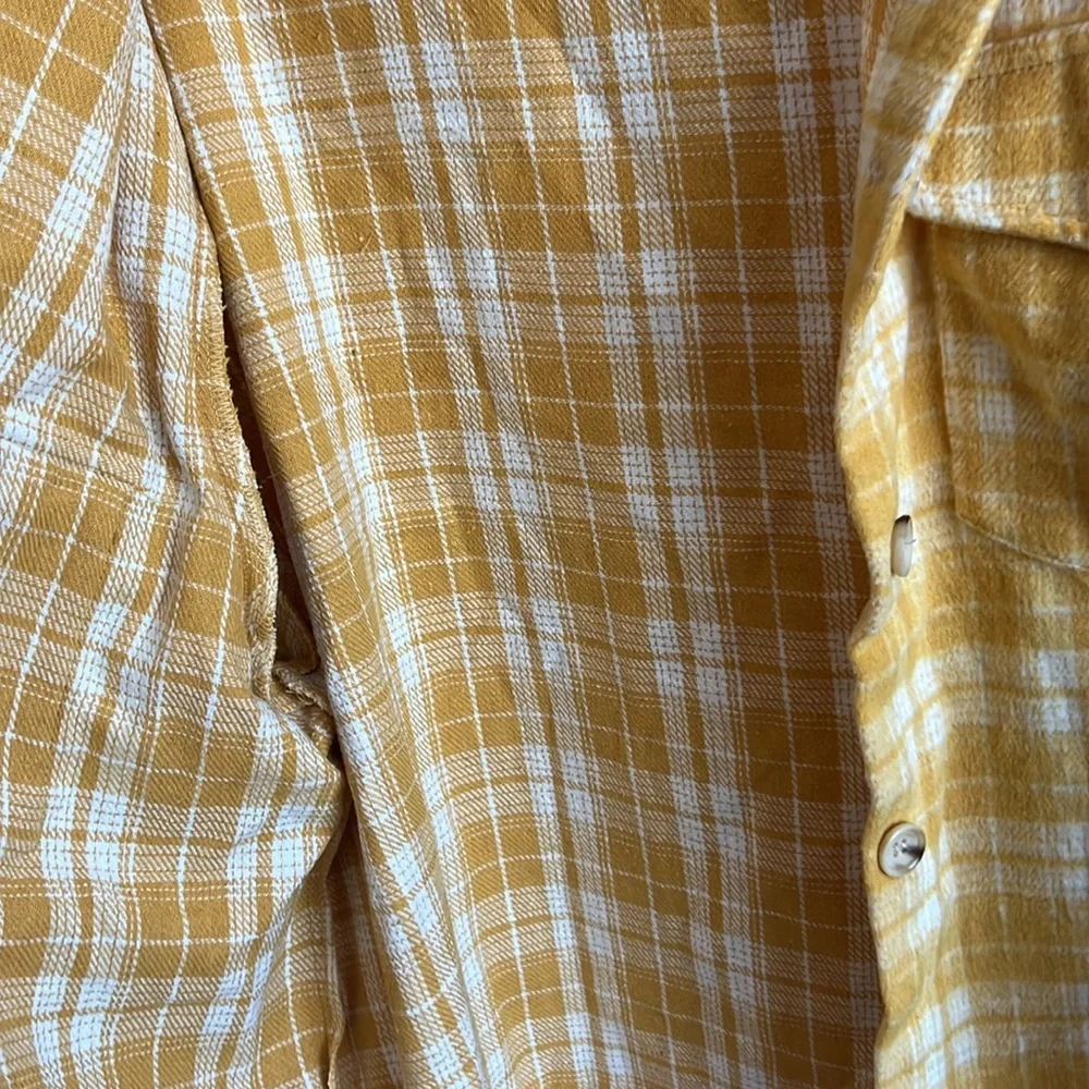 Yellow flannel - Picture 4 of 4